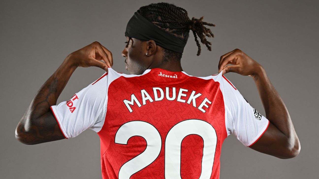 Premier League 2025-26: The Billion-Dollar Title Race Heating Up
