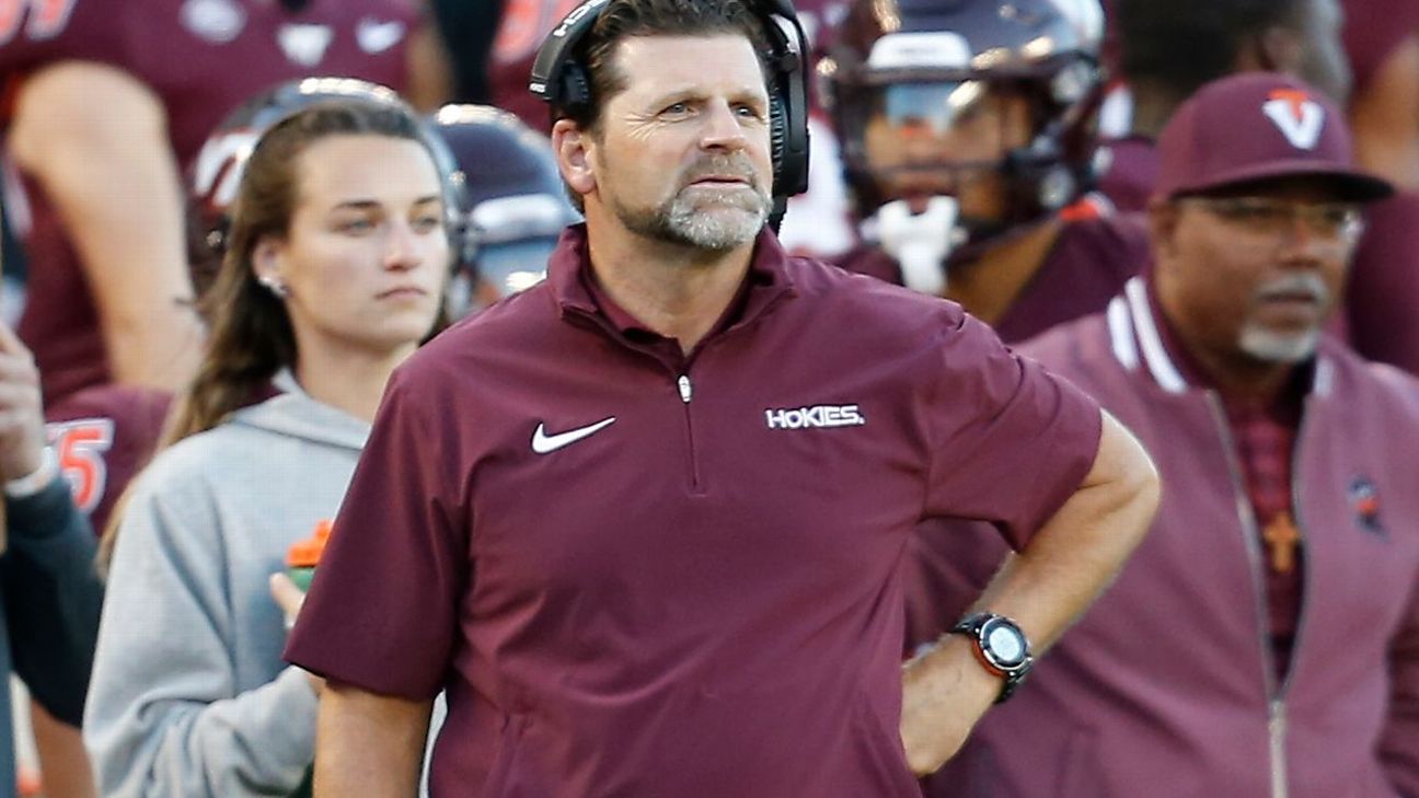 She takes it all off for your arousal