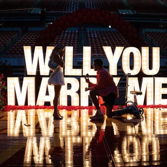 <a href="https://www.espn.com/nba/story/_/id/45844544/tyrese-haliburton-proposes-engaged-jade-jones-pacers" target="_blank">💍 Haliburton proposes to girlfriend Jade Jones</a>
