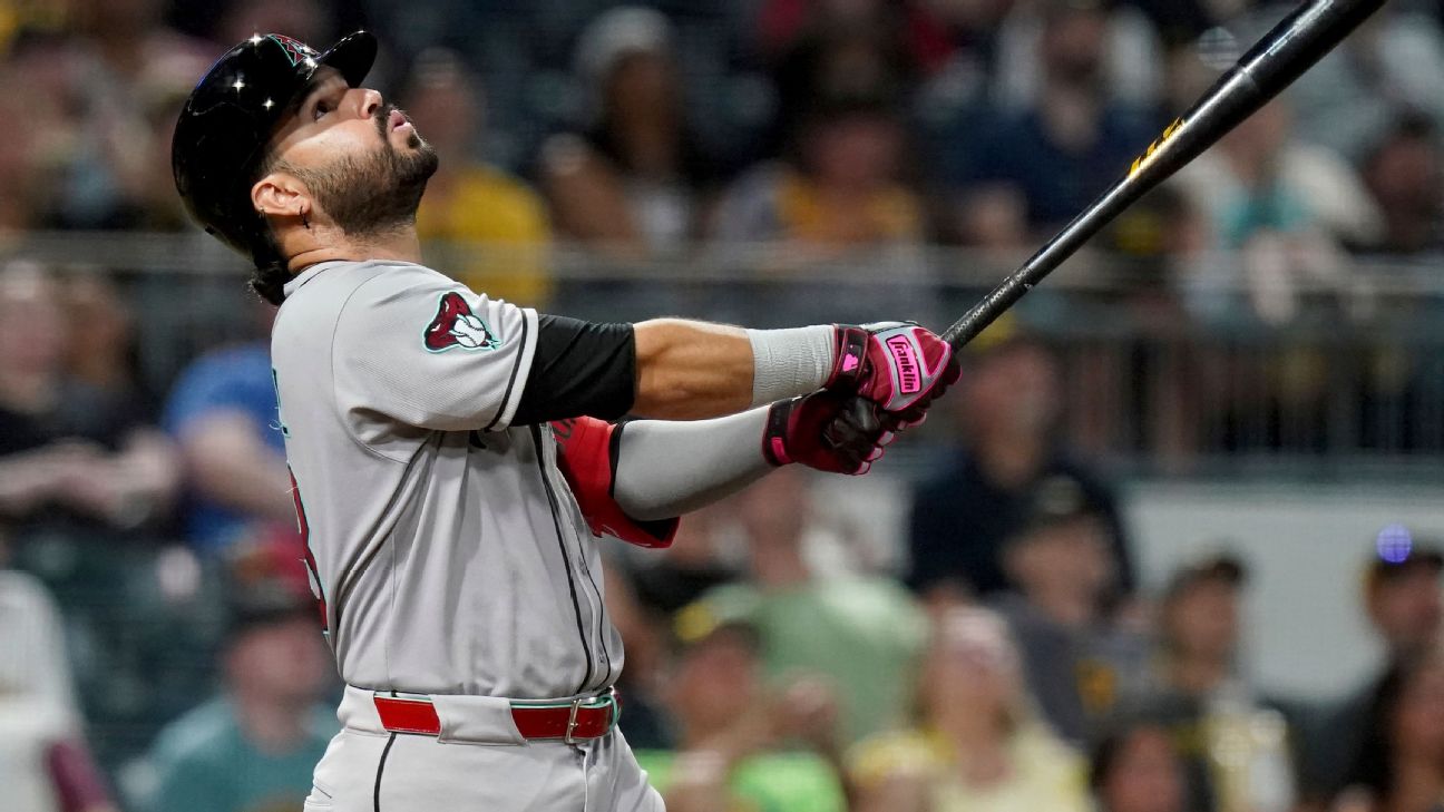 <a href="https://www.espn.com/mlb/story/_/id/45847117/all-star-3b-eugenio-suarez-hit-hand-956-mph-pitch" target="_blank">D-backs 3B Suárez hit on hand, X-rays negative</a>