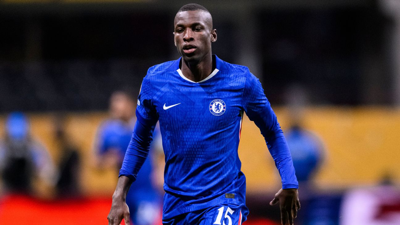 Newcastle's Strategic Move: Eyeing Jackson as Liverpool Circles Isak