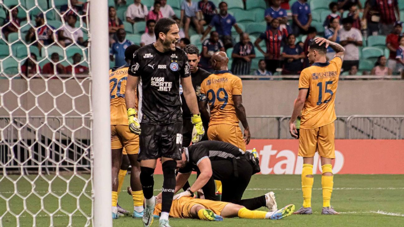 Diego Guerra após marcar o gol para o Retrô (Foto: Joao Aurelio/Pera Photo Press / Gazeta Press)