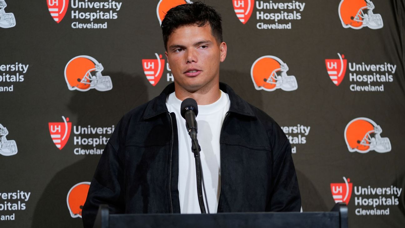 Dillon Gabriel: 'Entertainers' remark not about Shedeur Sanders - ESPN