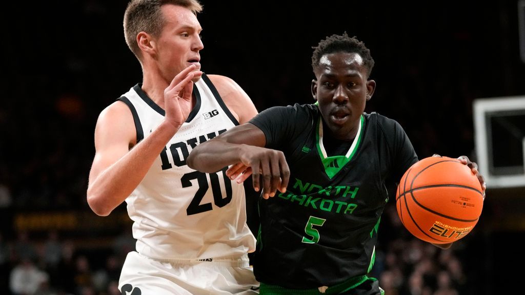 <a href="https://www.espn.com/mens-college-basketball/story/_/id/46004695/omaha-forward-deng-mayar-dies-drowning-incident" target="_blank">Omaha forward Mayar dies in drowning incident</a>