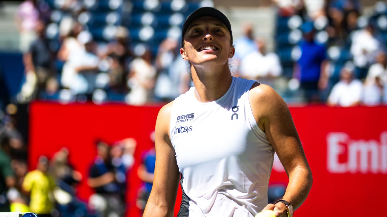 Iga Swiatek Celebrates Taylor Swift's Engagement Amid US Open Dominance