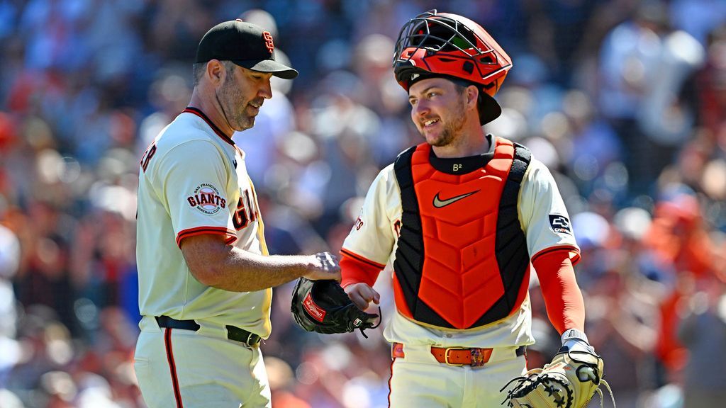 <a href="https://www.espn.com/mlb/story/_/id/46124685/justin-verlander-earns-win-no-265-121-pitch-effort" target="_blank">Verlander earns win No. 265 with 121-pitch effort</a>