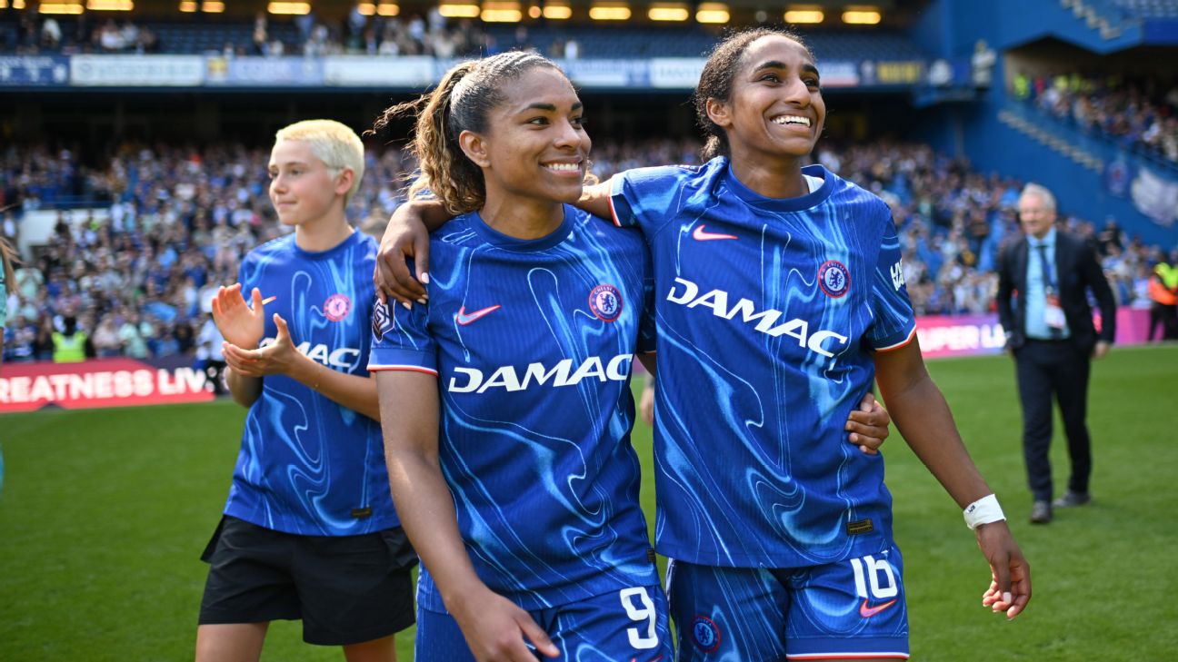 USWNT Stars Adapt to Life in England: From Roundabouts to Sheepherding
