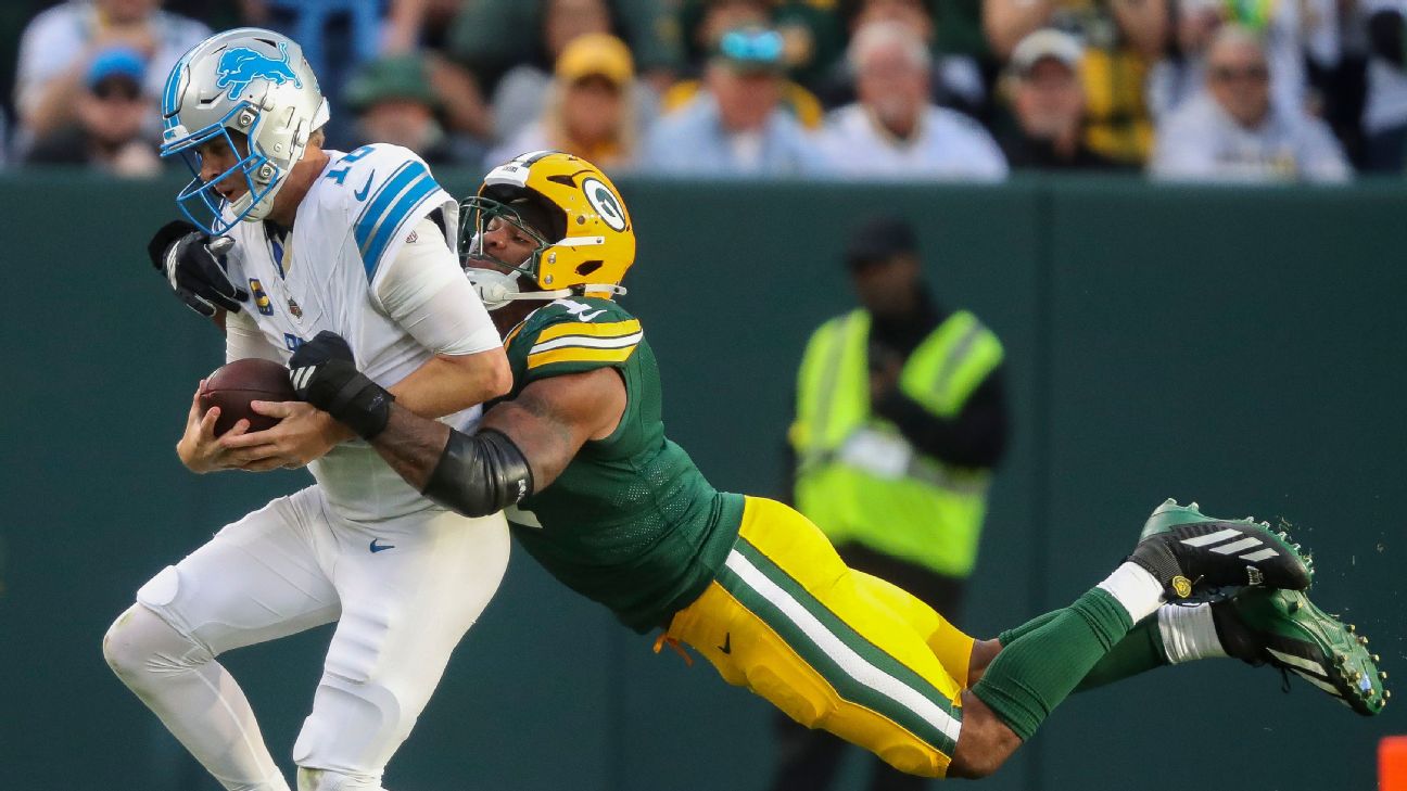 <a href="https://www.espn.com/nfl/story/_/id/46193087/micah-parsons-quickly-makes-impact-packers-debut" target="_blank">Parsons gets sack, brings heat in Packers debut</a>