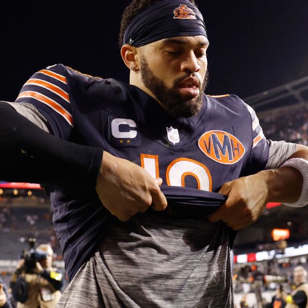 Caleb Williams, Chicago Bears see lead evaporate in MNF loss - ESPN