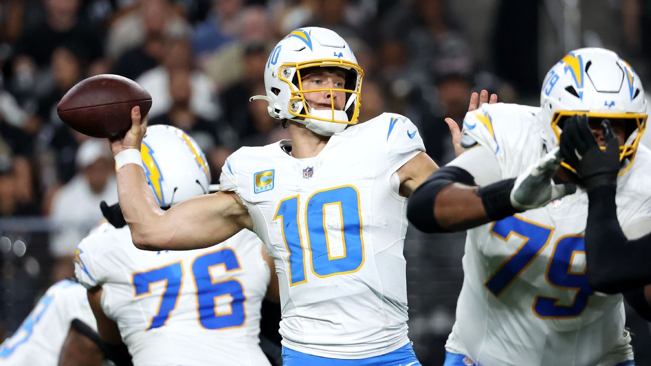 Justin Herbert Shines as Chargers Dominate Raiders in Monday Night Football Showdown