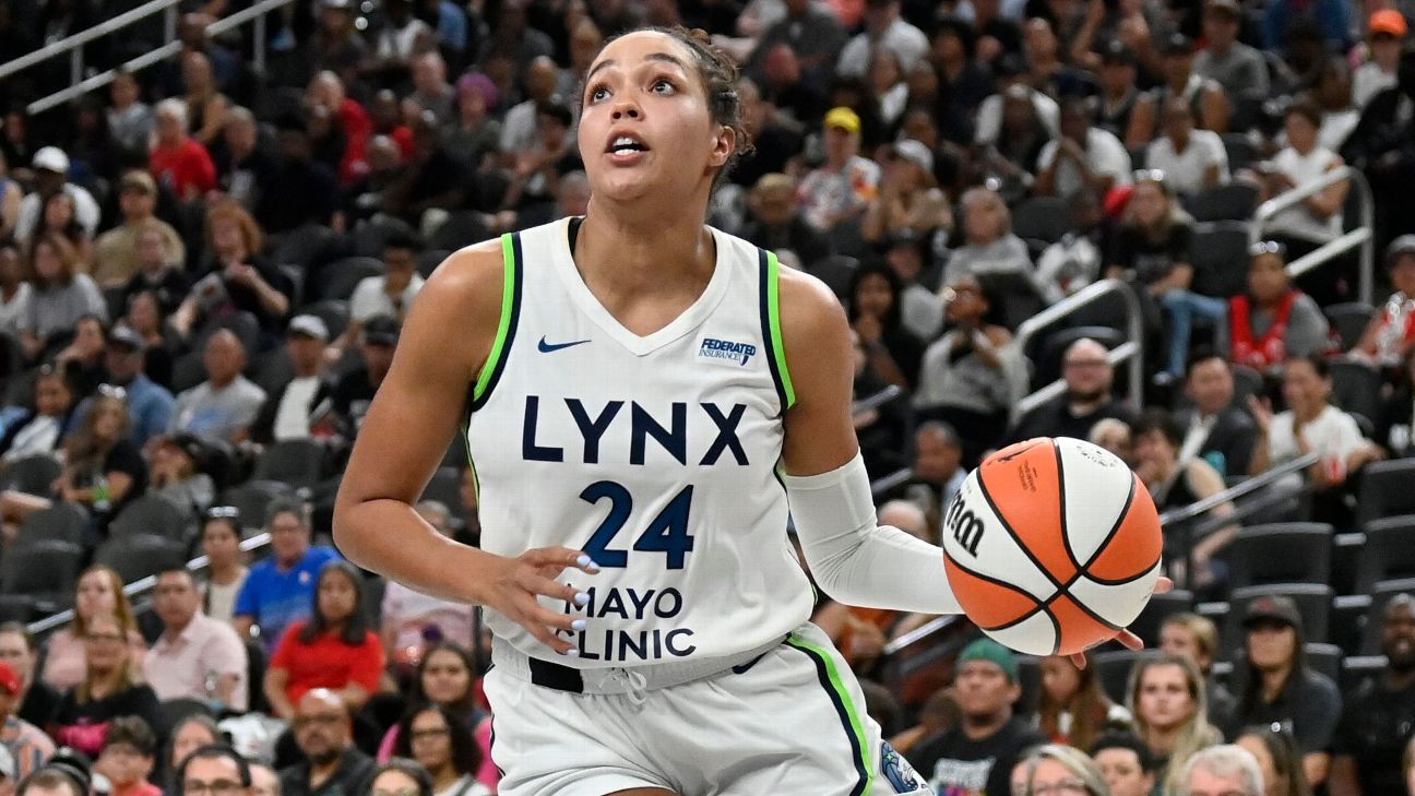 Adriana Olivares en un encuentro íntimo