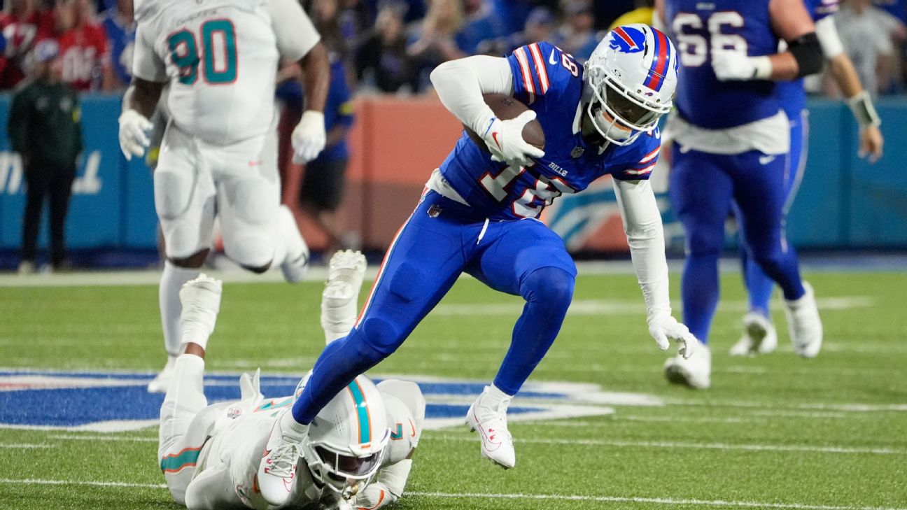 <a href="https://www.espn.com/nfl/story/_/id/46309723/dolphins-battle-refuse-moral-victories-loss-bills" target="_blank">Now 0-3, Dolphins battle but refuse moral victories</a>