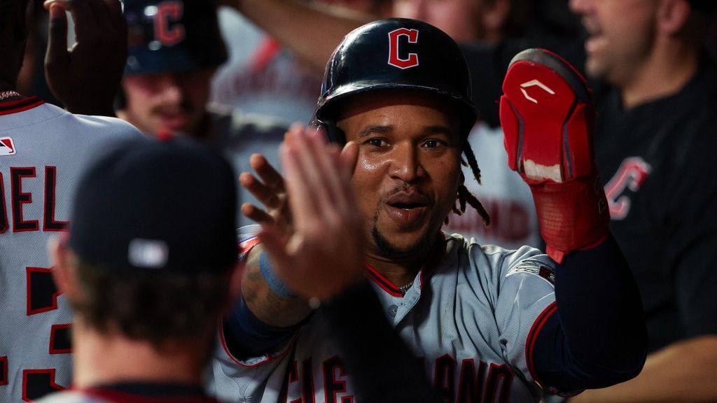 Streaking Guardians cut Tigers' lead in AL Central to one - ESPN