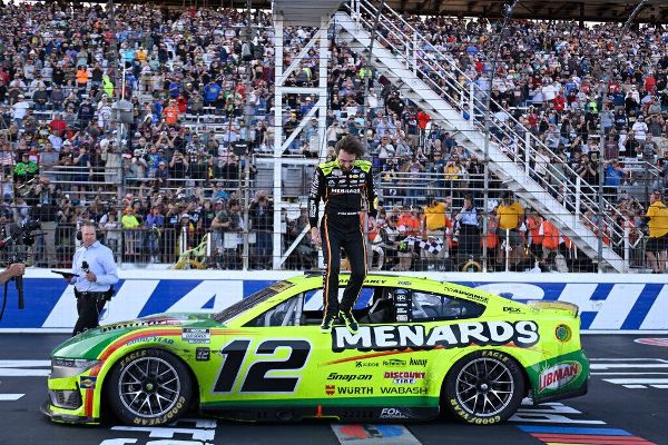 Blaney, Penske dominate at New Hampshire to open second round - ESPN