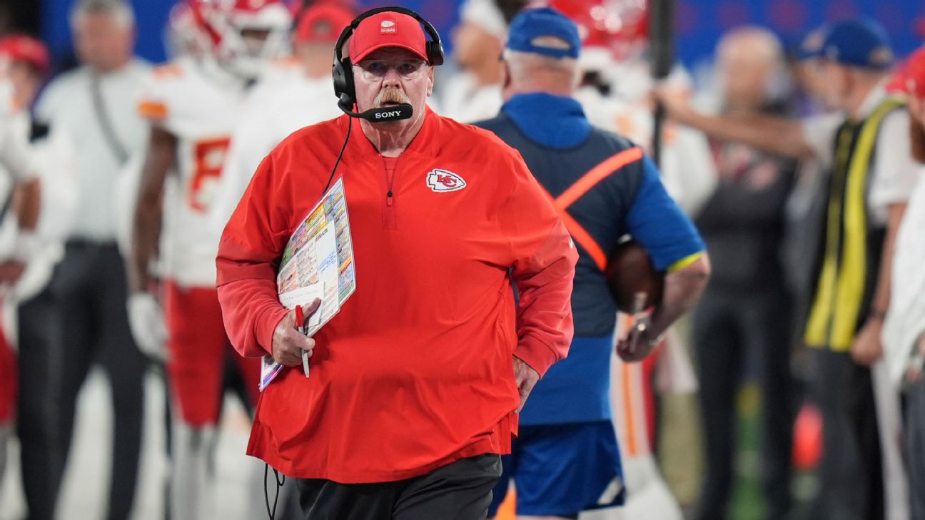 <a href="https://www.espn.com/nfl/story/_/id/46343349/chiefs-get-first-win-andy-reid-brushes-sideline-dustup-travis-kelce" target="_blank">Chiefs get 1st win as Reid brushes off Kelce dustup</a>