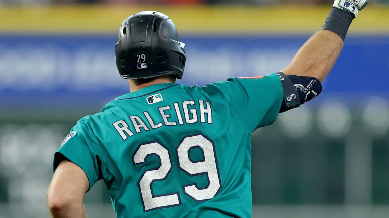 <a href="https://www.espn.com/mlb/story/_/id/46346548/mlb-2025-cal-raleigh-mariners-60-home-runs-record-history" target="_blank">Raleigh joins the 60 home run club! A monthly breakdown of the historic campaign</a>