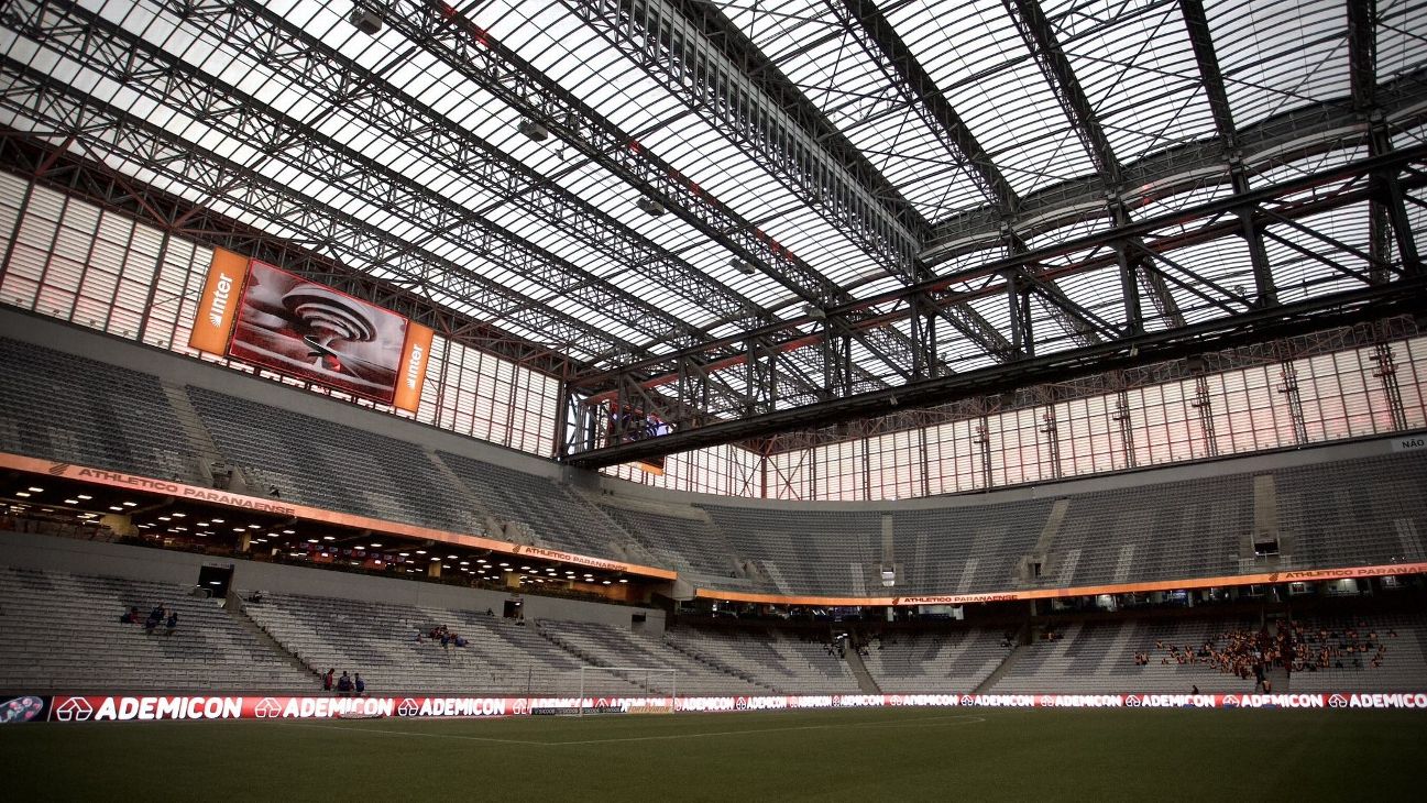 Athletico-PR x Internacional: onde assistir ao vivo, horário, palpite e prováveis escalações do jogo do Brasileirão