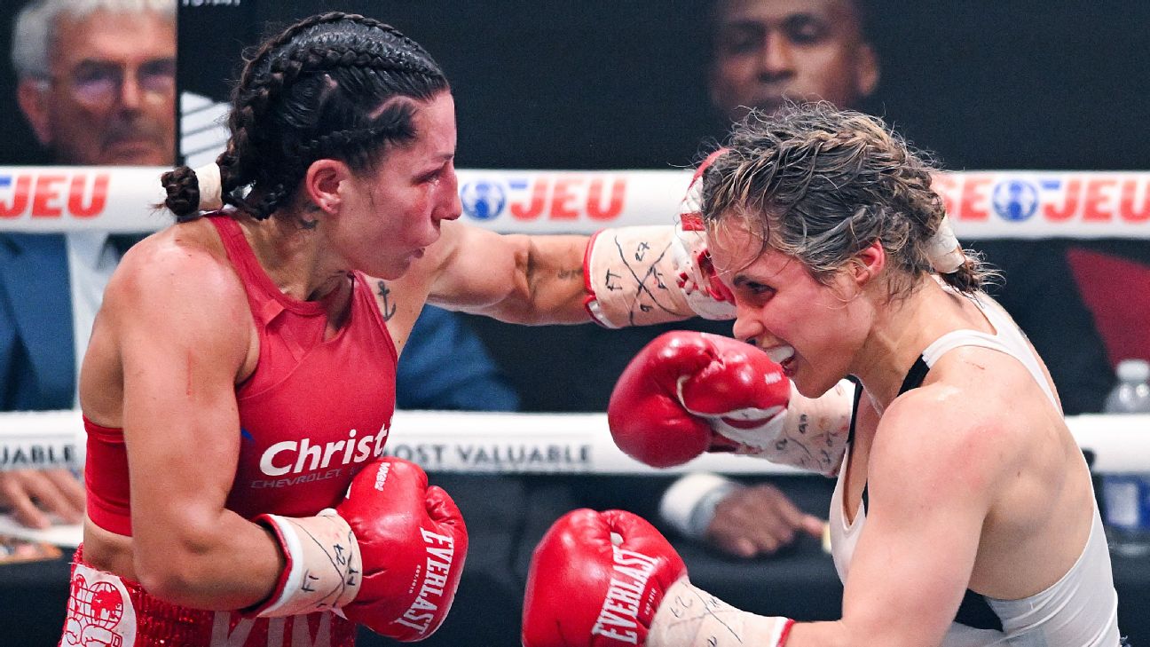 Clavel outpoints Cudos, becomes 2-weight champ