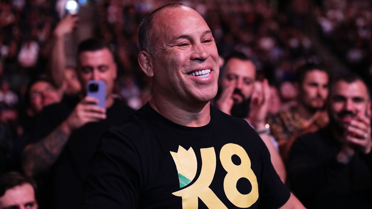 Wanderlei Silva breaks nose in postfight brawl