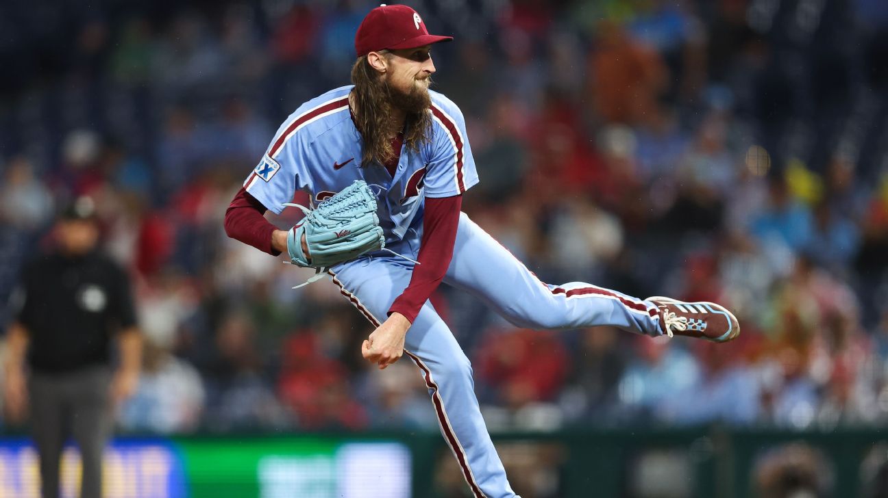 Royals reunite with LHP Matt Strahm in trade with Phillies