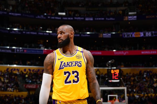 LeBron James set to miss start of Lakers' season with sciatica