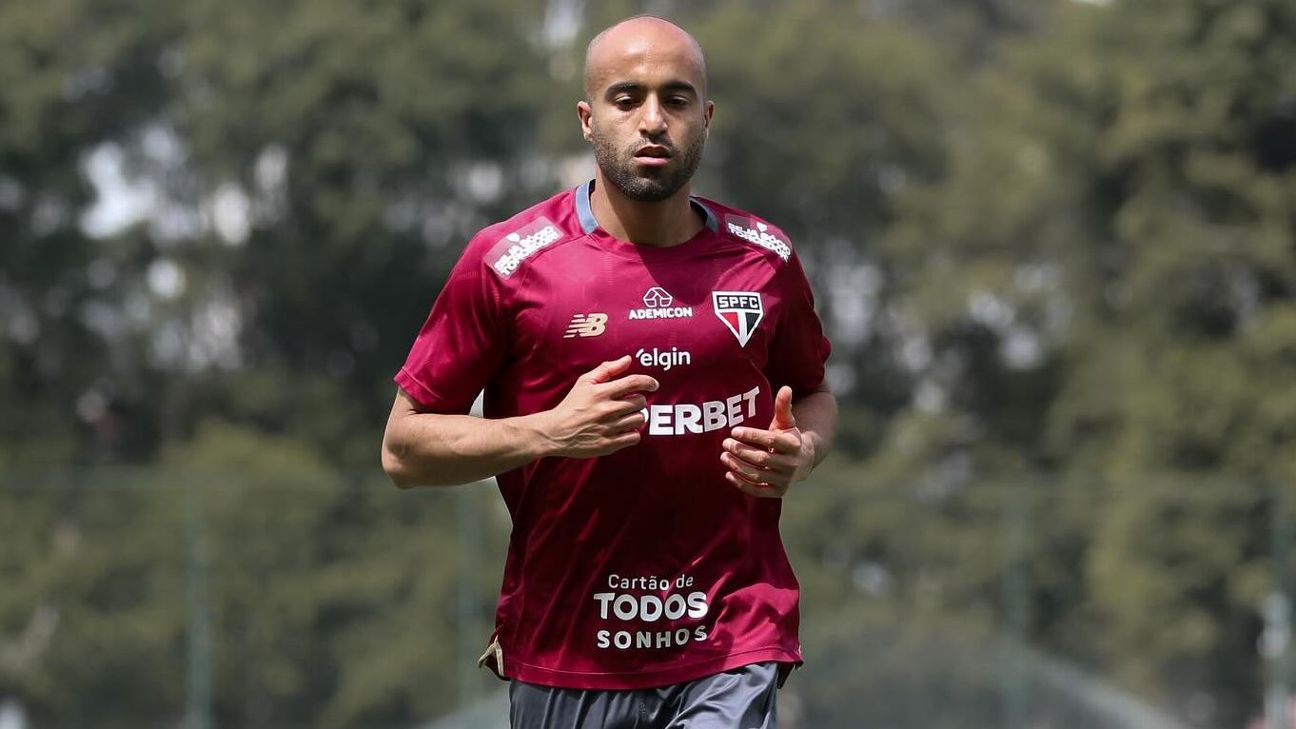 São Paulo: Lucas Moura se manifesta após quase três meses de cirurgia e diz quando voltará a campo