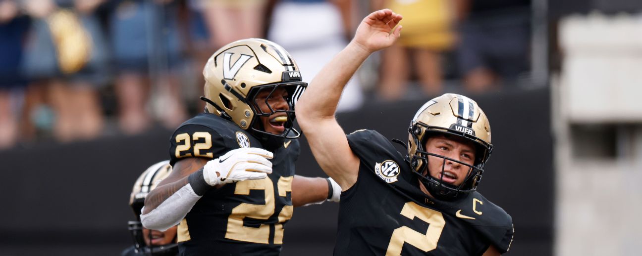 Vanderbilt poking fun at LSU headlines Week 8 college football trolls