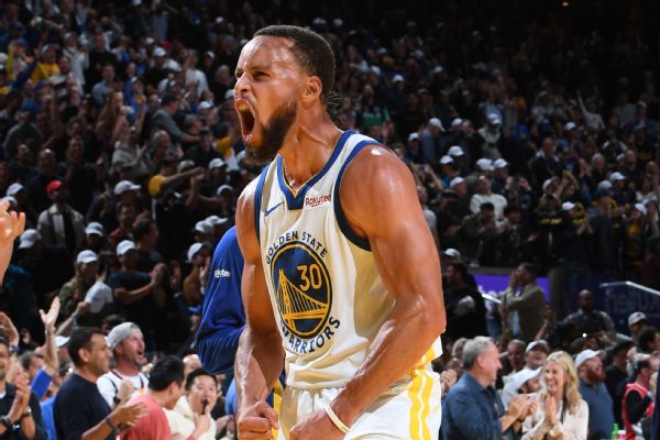 Warriors survive Gordon's 50 as Curry stars in clutch