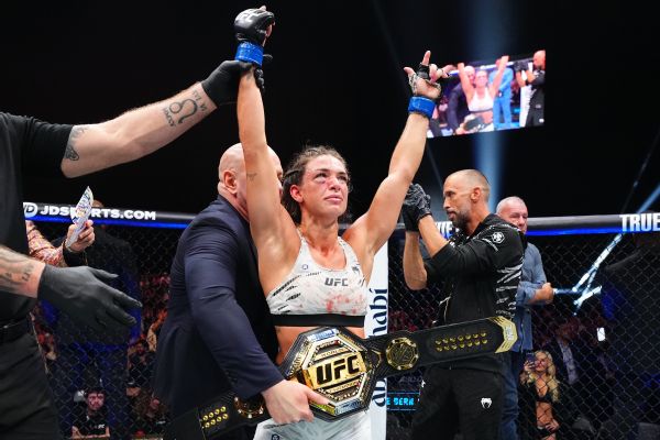 Dern outpoints Jandiroba for vacant UFC women's strawweight title