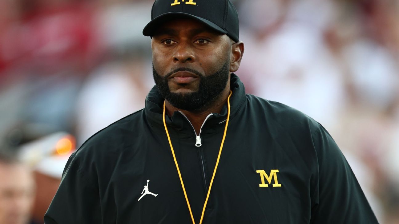 <a href="https://www.espn.com/college-football/story/_/id/47277170/fired-michigan-coach-sherrone-moore-custody-no-decision-charges" target="_blank">Moore expected in court Fri., remains in custody</a>