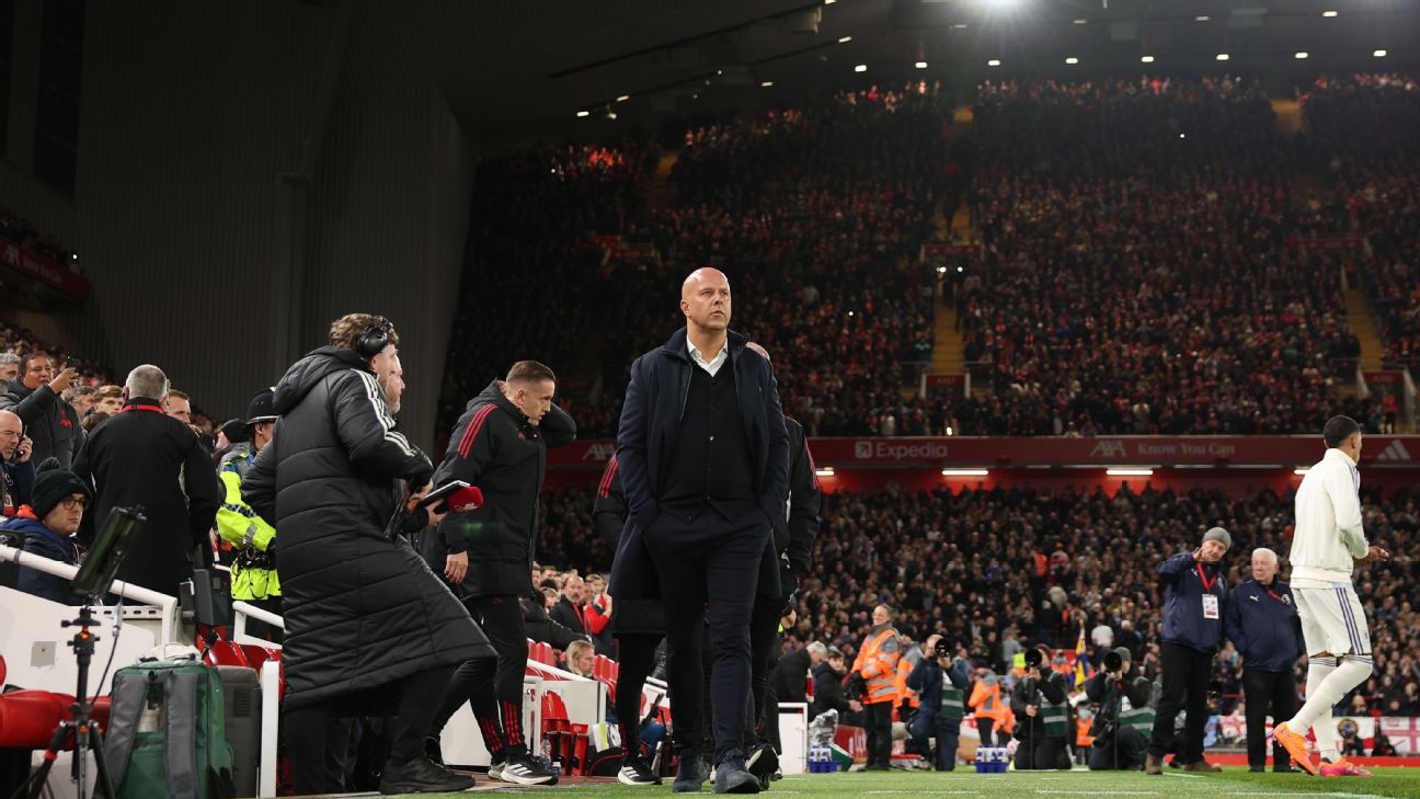 Anfield em Êxtase! Torcida do Liverpool Mostra Apoio Inabalável a Slot em Vitória Crucial