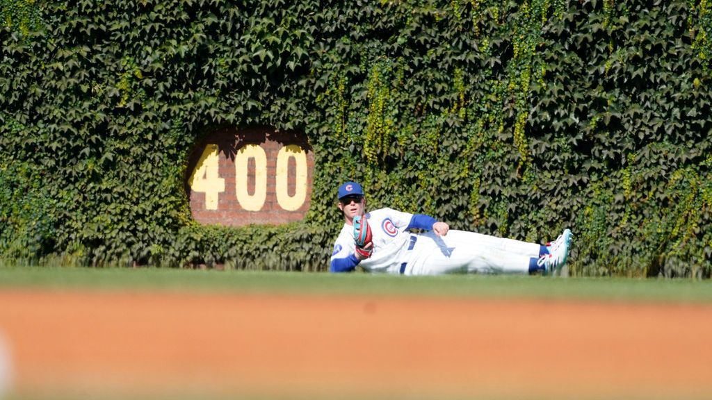 <a href="https://www.espn.com/mlb/story/_/id/46826185/cubs-earn-major-league-high-3-gold-glove-awards" target="_blank">Cubs earn major-league-high 3 Gold Glove awards</a>