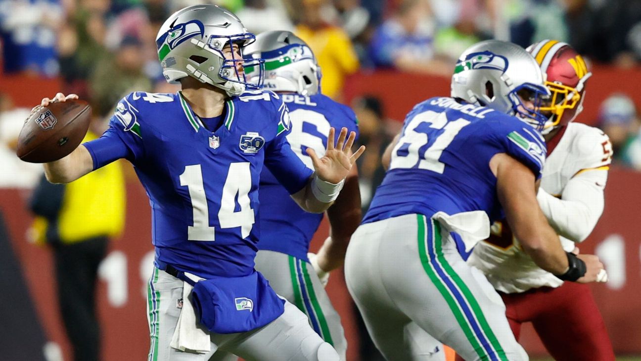 <a href="https://www.espn.com/nfl/story/_/id/46828302/sam-darnold-throws-four-1st-half-tds-seattle-seahawks-win" target="_blank">Darnold stars with 4 TDs in win, boosts MVP odds</a>
