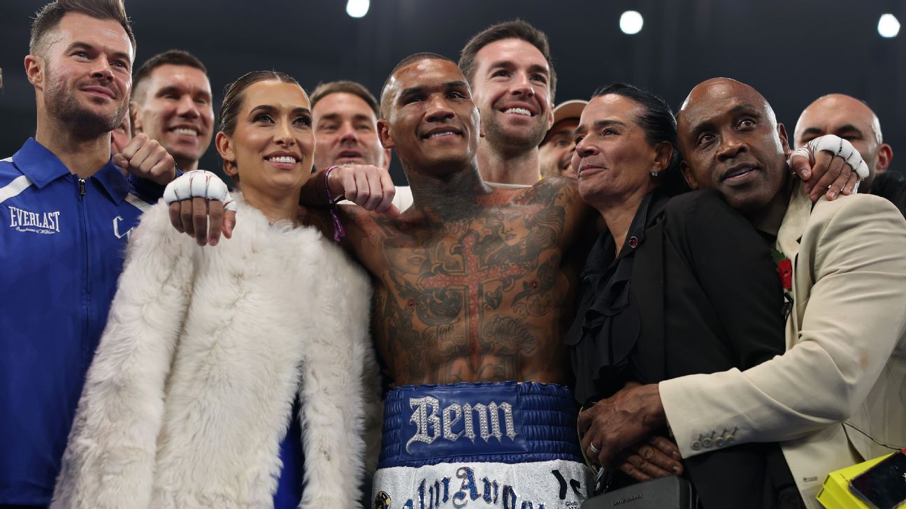 Benn: I'll 'go home and cry' after beating Eubank
