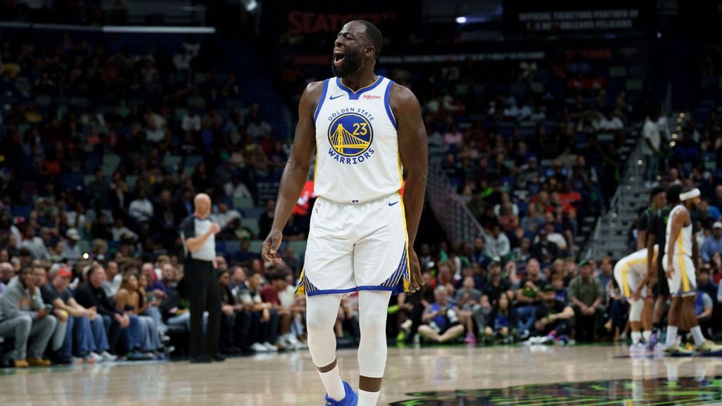 <a href="https://www.espn.com/nba/story/_/id/46994600/draymond-green-confronts-fan-angel-reese-chant" target="_blank">Draymond confronts fan over ‘Angel Reese’ chant</a>