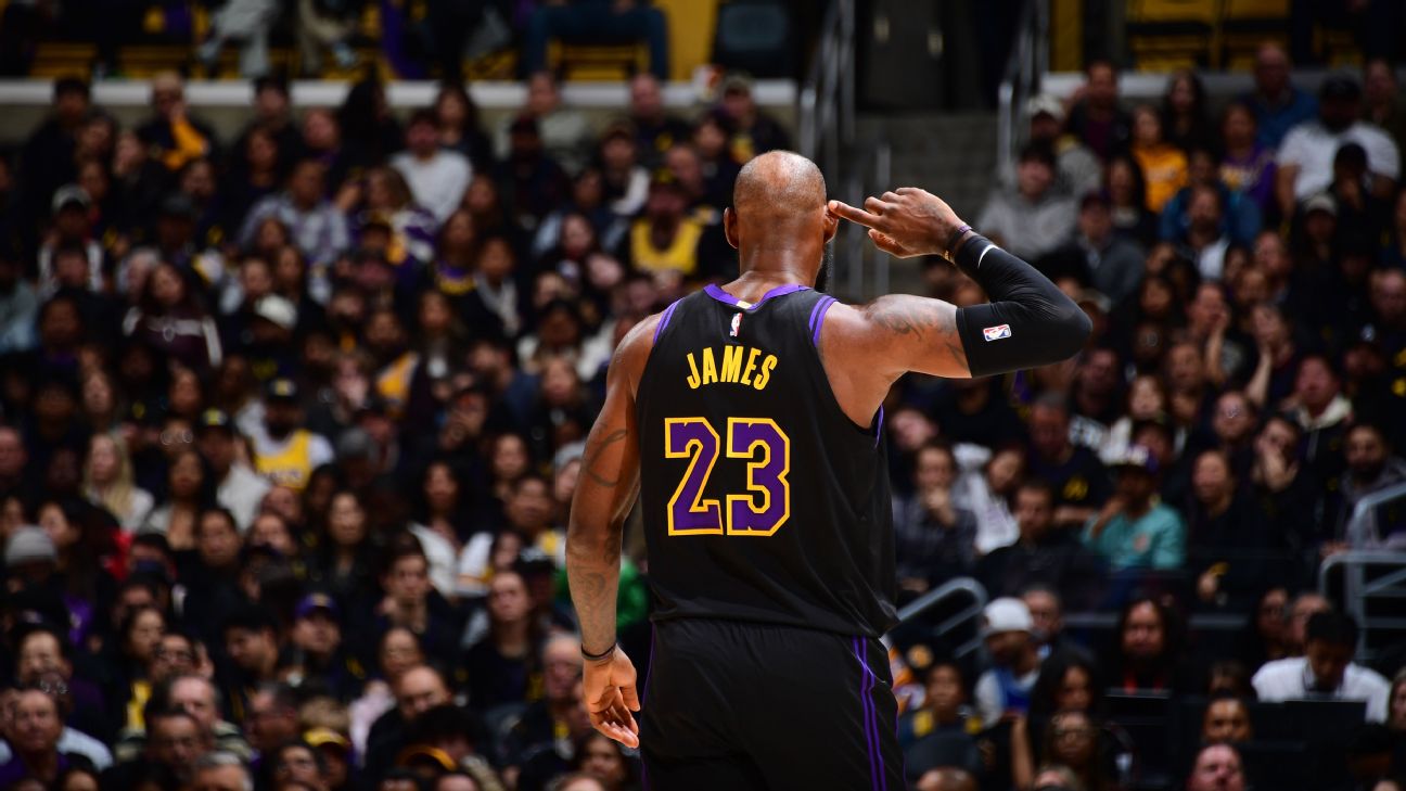 <a href="https://www.espn.com/nba/story/_/id/47016229/sources-lakers-lebron-james-make-season-debut-vs-jazz" target="_blank">Lakers score 140 in LeBron’s historic season debut</a>