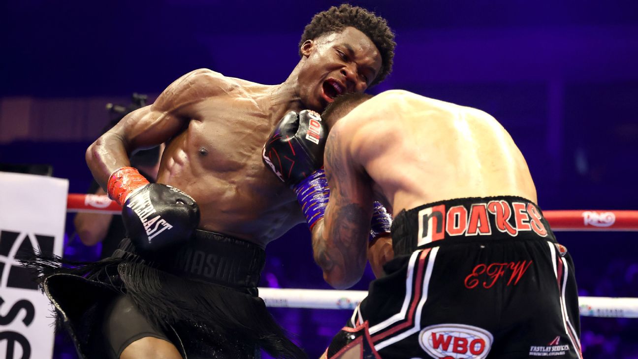 Mason tops Noakes in brutal lightweight title fight
