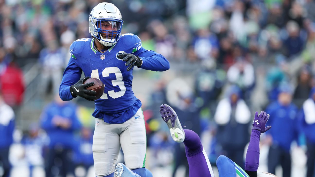 With heavy heart, Ernest Jones IV continues to spark Seahawks - ESPN
