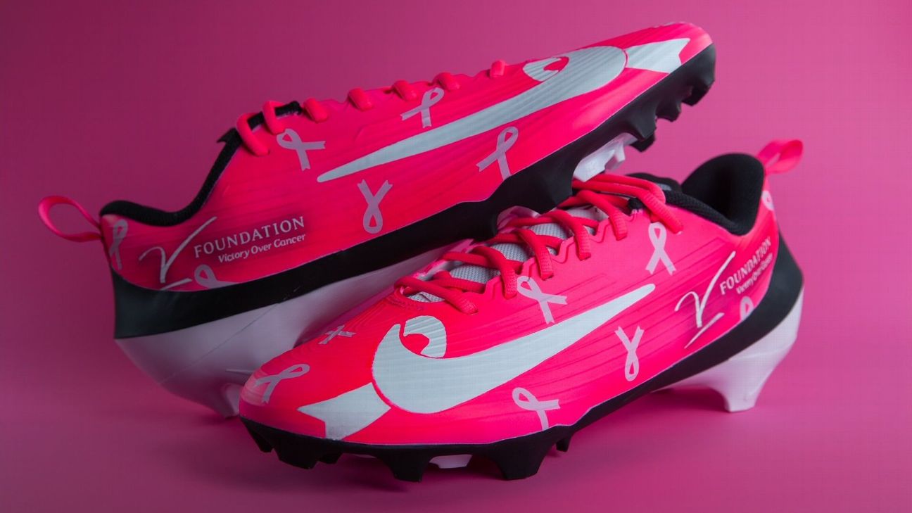 V Week on their feet: NFL players honor the V Foundation with custom ...