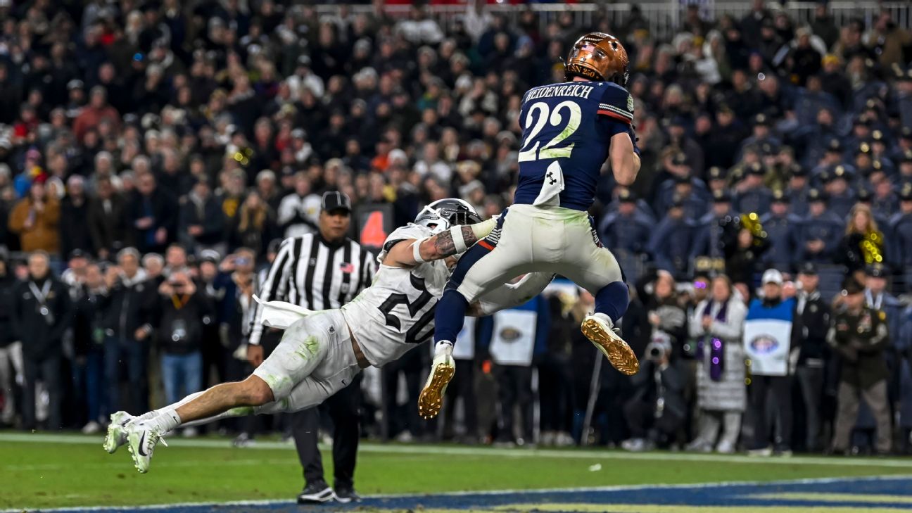 <a href="https://www.espn.com/college-football/story/_/id/47297568/navy-goes-rallies-beat-army-4th-goal-score" target="_blank">Navy goes for it, beats Army on 4th-and-goal TD</a>