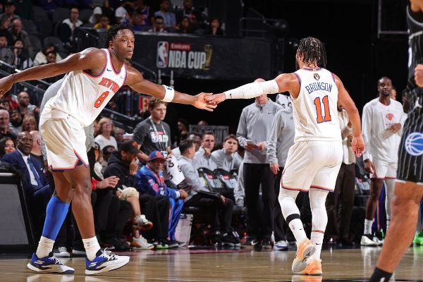Brunson drops 40 in 'MVP' performance as Knicks make Cup final