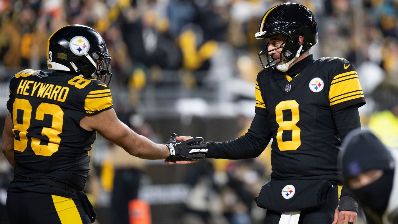 <a href="https://www.espn.com/nfl/story/_/id/47321479/aaron-rodgers-steelers-beat-dolphins-help-castoffs" target="_blank">Rodgers says win made extra special by ‘castoffs’</a>