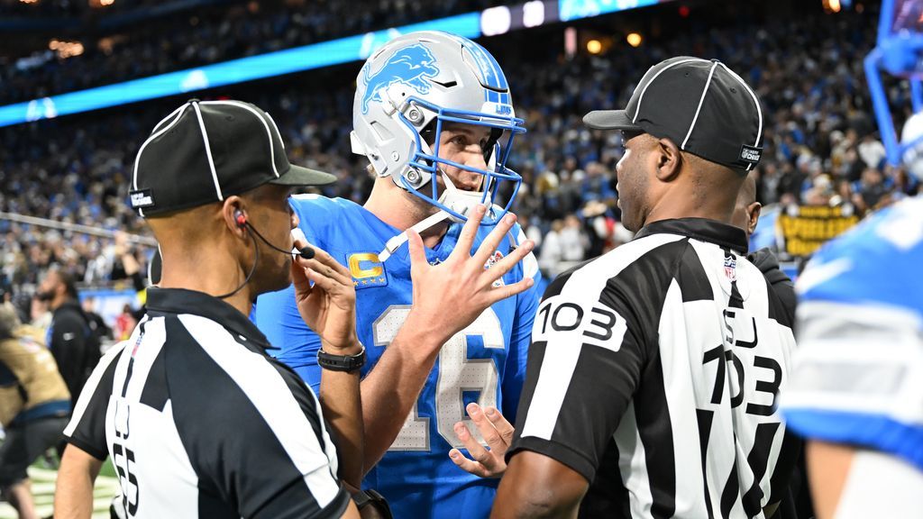 <a href="https://www.espn.com/nfl/story/_/id/47386352/lions-blame-officials-own-loss-late-opi-calls" target="_blank">Lions own loss after late OPI calls: ‘It’s on us’</a>