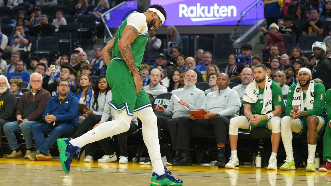 <a href="https://www.espn.com/nba/story/_/id/47419813/mavs-davis-minor-groin-strain-games" target="_blank">Sources: AD to miss a few games with groin strain</a>