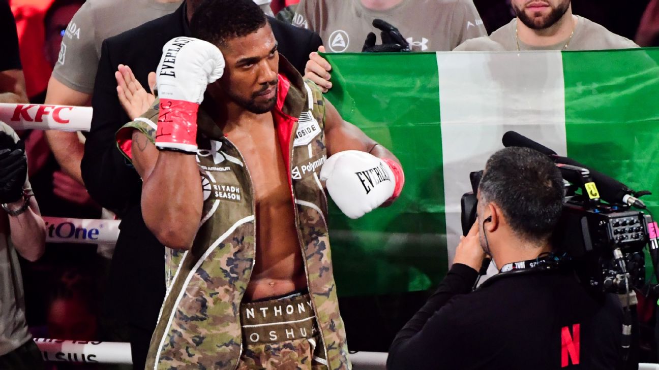 Nigeria footballers send 'strength' to grieving Anthony Joshua