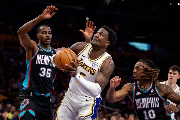Lakers find Deandre Ayton early, see move pay off late in win