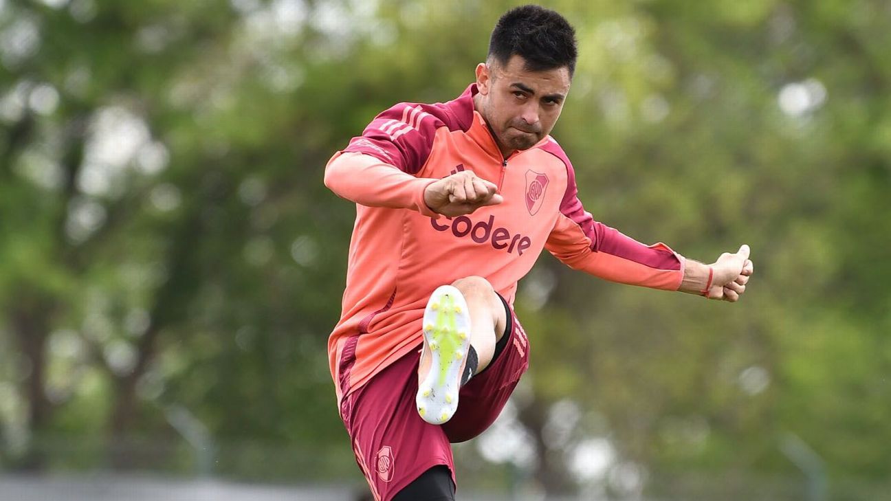 MLB 2026 top free agents WAR projections offseason signings impact