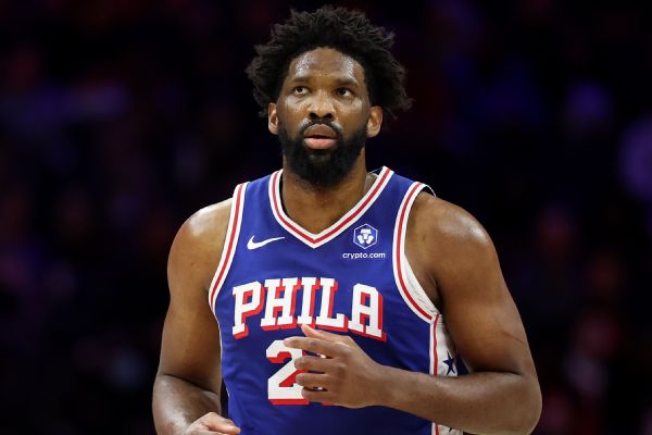 Joel Embiid returns from oblique strain as 76ers host Bulls