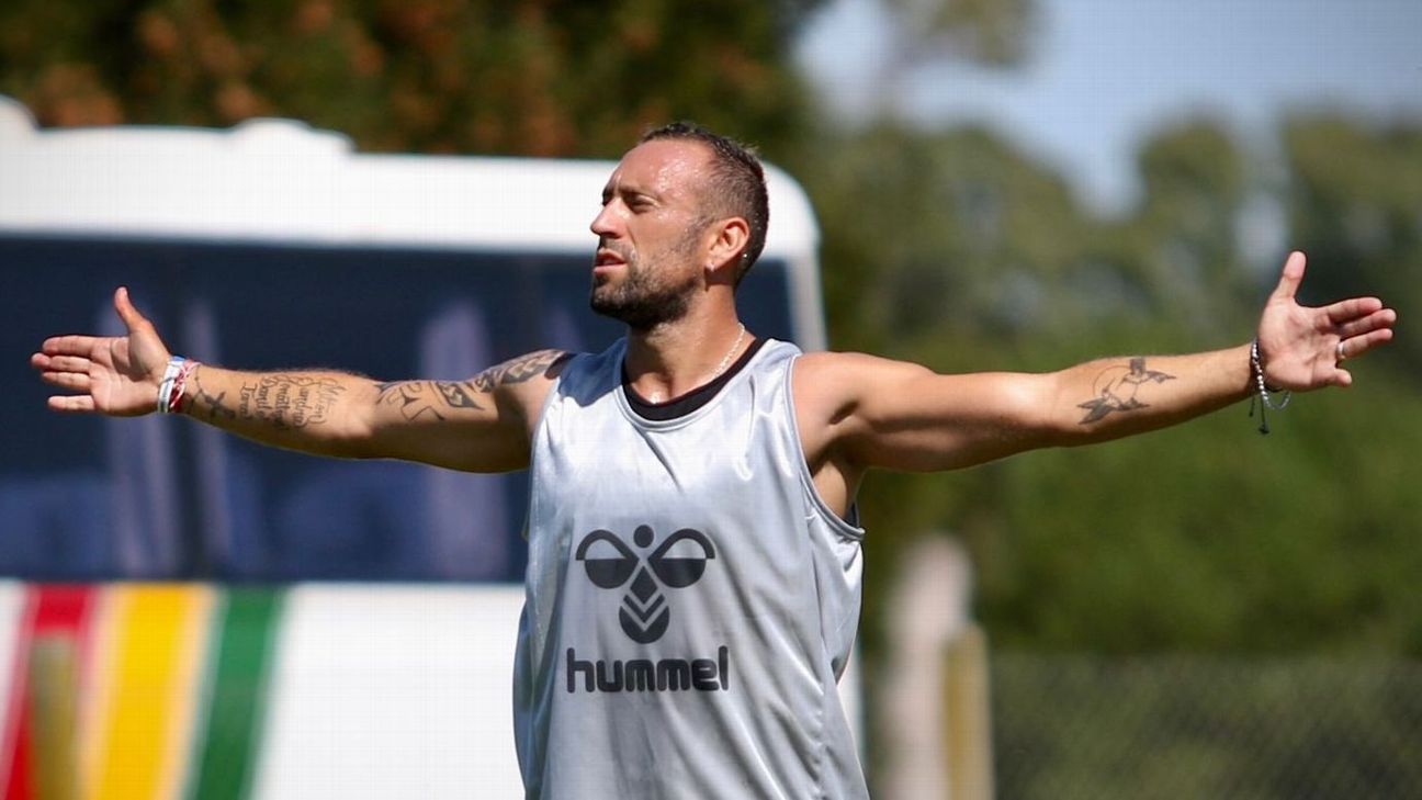 Brahian Alemán: su llegada a Cerro, la experiencia de ser dirigido por  Maradona y el motivo por el que no llegó a Peñarol - ESPN