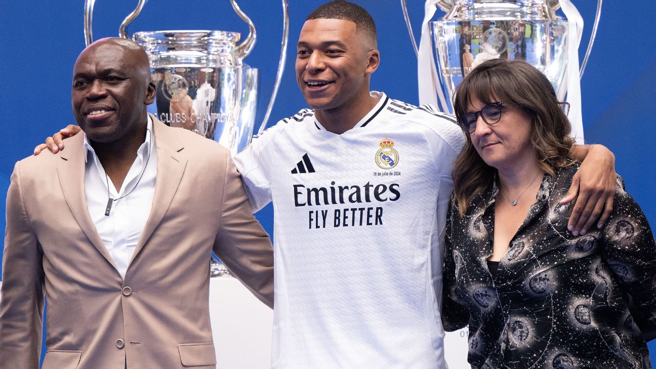 Mãe de Mbappé proíbe uso de celulares em clube que pertence à família do astro